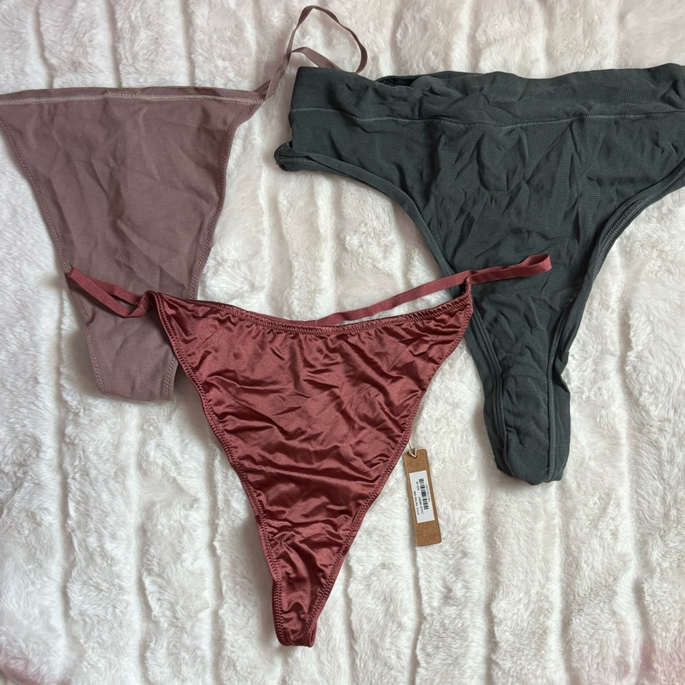 SKIMS 4x Panties Bundle 3/$28